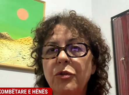 Alienë në Hënë? Analiza e astrofizikantes për teoritë konspirative