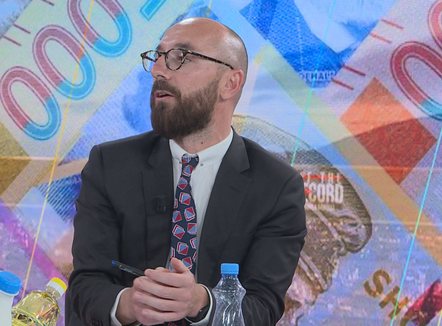 “Ka shumë euro në treg”, debat mes Kokës dhe zv ministrit: Nga kanë ardhur, po dëmtohet ekonomia