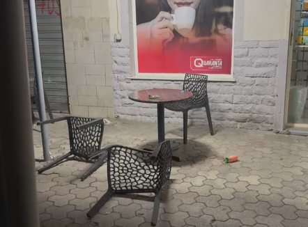 Autori i maskuar me paruke dhe xhup, tre të plagosur në Elbasan, shpëton shënjestra e atentatit