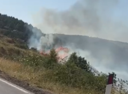 Zjarr në Gjonomadh të Korçës, 4-5 vatra aktive