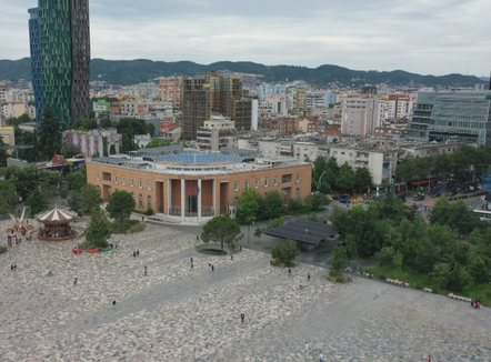 Pas abuzimeve nga mikrofinanca, Banka e Shqipërisë ul interesin për kreditë konsumatore
