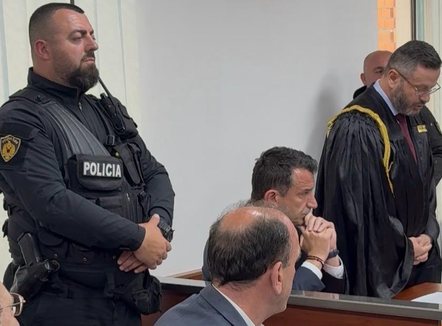 “Nëse më rrëmbyen mua, mund të rrëmbejnë këdo!”, Veliaj kundër Ols Dados: Noter i emëruar në kundërshtim me ligjin