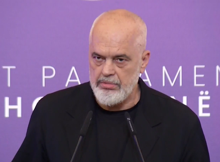 Rama para ministrave dhe deputetëve të PS: Bulevardi i flamingove hapi epokë të re