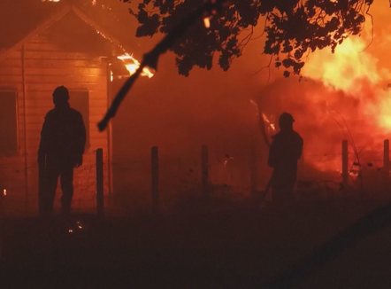 Skena apokaliptike në Francë, evakuime masive nga zjarret, situatë kritike edhe në Spanjë