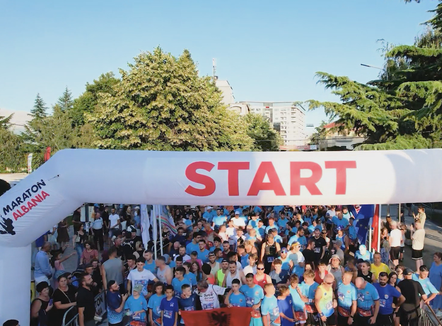 “Enkelana Marathon”, Pogradeci pret 550 atletë amatorë nga 40 vende të botës