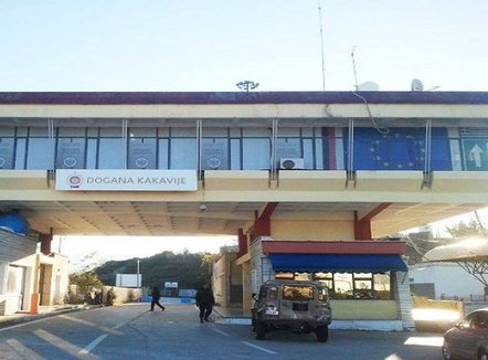 Grevë në doganat greke, pezullohet përkohësisht lëvizja e automjeteve në katër pika kufitare me Shqipërinë