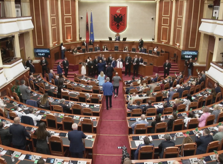  302 mln euro armatime nga SHBA, PS e miraton me 74 vota, PD: E ankimojmë në “Kushtetuese”