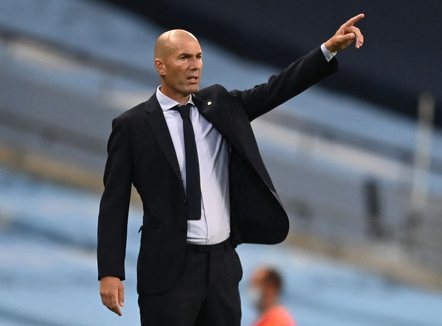 Zinedine Zidane emërohet trajner i Francës, nis një epokë e re për “Les Bleus”