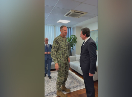  Gjenerali i NATO në Prishtinë, anëtarësimi i Kosovës në aleancë rrit sigurinë e rajonit