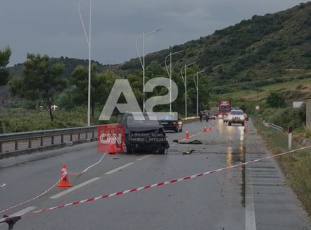 Shoferi humbi kontrollin duke u përplasur me barrierat, detaje nga aksidenti me një viktimë në aksin Pogradec- Qafë Thanë