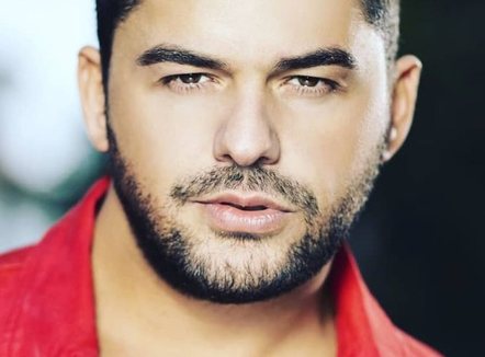 E dhimbshme/ndërron jetë këngëtari i njohur Shpat Kasapi