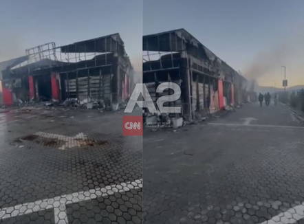 Zjarr i përmasave të mëdha në Kryebushat, shkrumbohet supermarketi