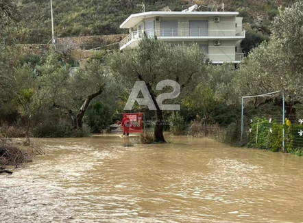 Përmbytje në Qeparo, preken banesa dhe toka bujqësore