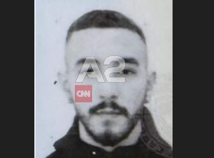  Kishte fshehur 10 pistoleta 