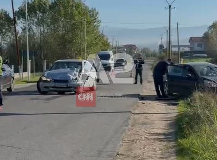 Përplasen dy automjete në aksin Fier- Roskovec, disa të lënduar