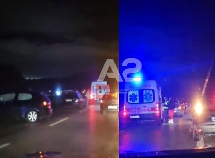 Aksident i rëndë në autostradën Tiranë-Elbasan, përplasen 8 makina në dalje të tunelit