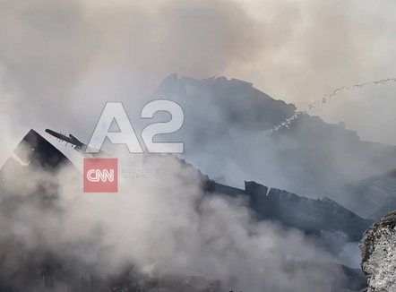 Zjarr i madh në Shkodër, shkrumbohen banesat, 2 familje në qiell të hapur