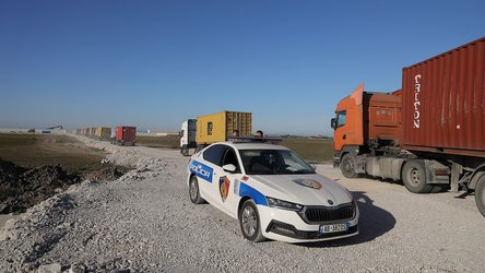 Si u fshehën mbetjet e rrezikshme brenda 102 kontejnerëve? Detaje nga hetimet e Prokurorisë 