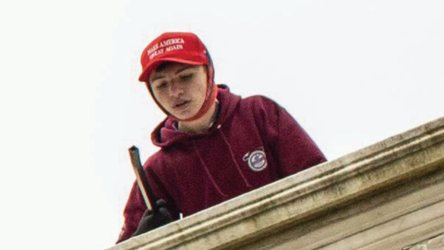 Mori pjesë gjatë sulmit në Capitol, Trump e punëson në Pentagon, pakënaqësi në departament