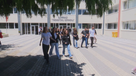 Maturantët në Korçë, një pjesë e tyre mendojnë emigrimin menjëherë pas provimeve