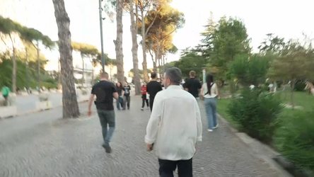 13 ditë protestë! Incident në shesh, ndërhyjnë policia dhe garda
