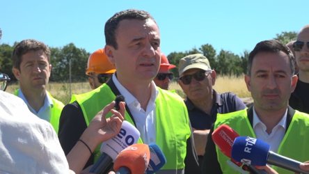 Kurti fajëson sërish opozitën: Të heqë dorë nga sjellja refuzuese për presidentin!