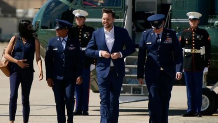 Sot bisedimet SHBA-Iran, J.D. Vance mbërrin në Zvicër, Teherani mbyll Ngushticën e Hormuzit
