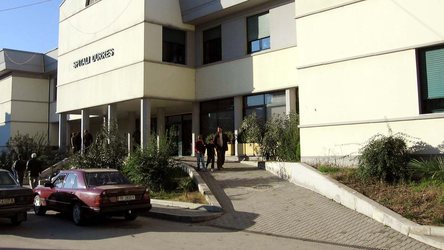 Ikin dritat te materniteti i Durrësit, spitali: Gjeneratori u vu në funksion brenda një kohe shumë të shkurtër