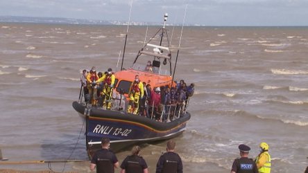 Masa ekstreme kundër emigracionit, azilkërkuesit do t’i kthejnë Britanisë deri në 10 mijë paund