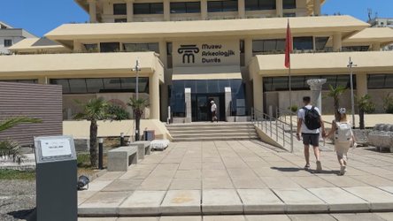 Rihapja pas 7 vitesh. Durrës, Muzeu Arkeologjik tërheq menjëherë vizitorët