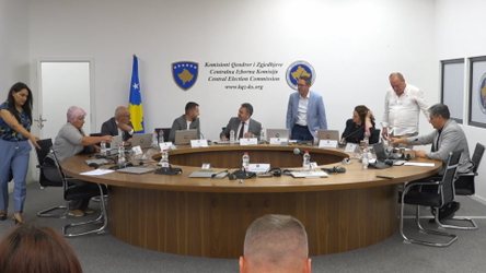 LVV me 53 deputetë, certifikohen rezultatet e zgjedhjeve në Kosovë