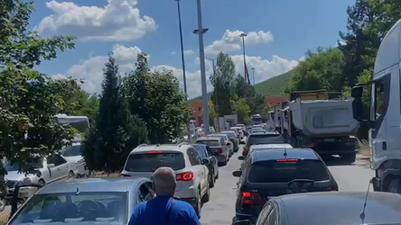 Radhë kilometrike në Qafë-Thanë