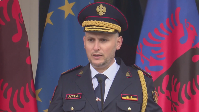 Hita firmos valën e radhës të ndryshimeve në polici, ende të njëjtët drejtues në vetëm tri qarqe