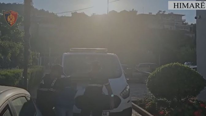 Vidhte banesa, dyqane dhe objekte kulti në Himarë, arrestohet “Shëtitësi” nga Kruja