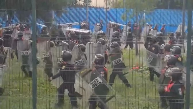 Botët e kundërta të Kupës, festë dhe protestë në Meksikë, përleshje të forta me policinë