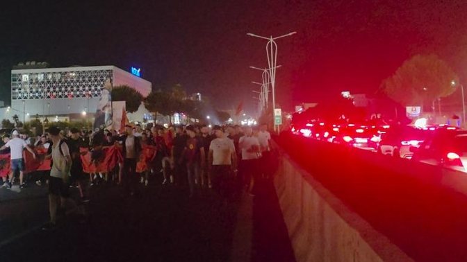 Bllokimi i rrugës së Rinasit, procedohen 19 protestues, sekuestrohen dy automjete