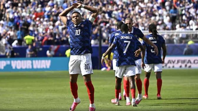 Mbappe mposht Senegalin dhe vendos rekord
