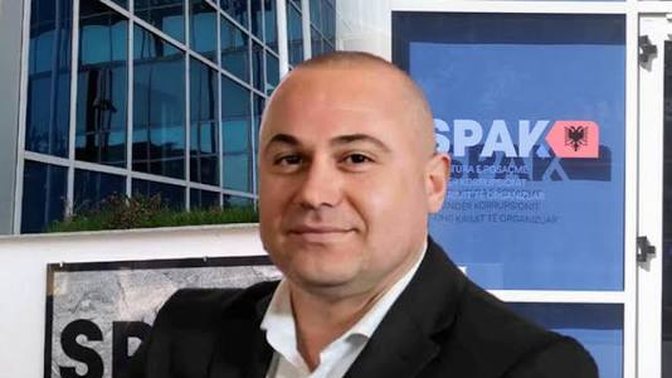 “Më mori në telefon”, banori i Vaut të Dejës dëshmon në seancën ndaj kryebashkiakut Shkreli