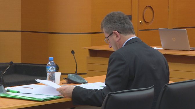 I shkarkoi vetting-u, ish-prokurori Elezi e dy të tjerë fitojnë në Strasburg