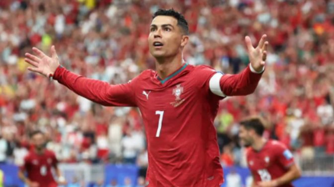 Ronaldo, i vetmi lojtar që ka shënuar në 6 Botërorë