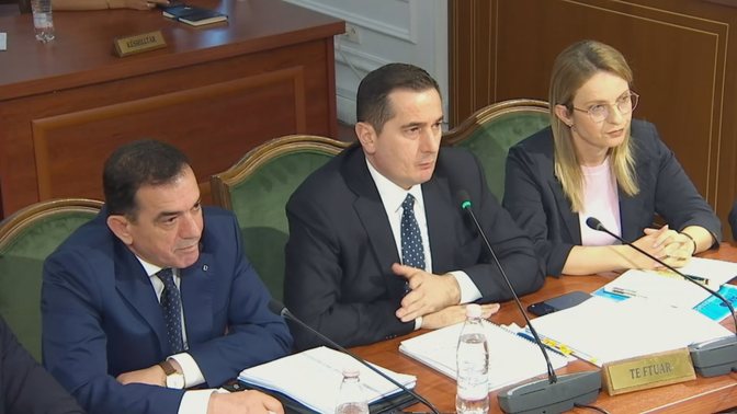 A do të shohin drejtësi sa janë gjallë prindërit e Aleks Nikës? Kreu i SPAK pyetet në komision për 21 janarin 