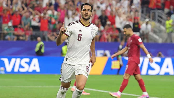 Në duelin Cristiano-Yamal, protagonist bëhet Merino. Spanja kalon në çerekfinale