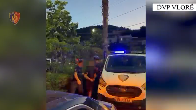 Shisnin drogë në plazhe e lokale, arrestohen 5 persona në Vlorë, mes tyre 2 italianë