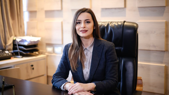 Gjykata Administrative kthen në detyrë dekanen e pezulluar të Fakultetit të Drejtësisë