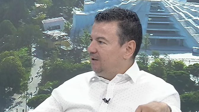 “Haku shkon te i zoti”, analiza e gazetarit për finalen Spanjë-Argjentinë