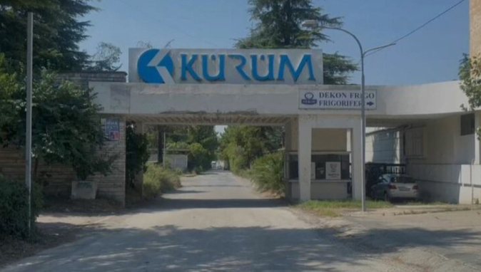 33 masa për mbetjet e rrezikshme. Mes tyre, 2 administratorët dhe zyrtarë të Agjencisë së Mjedisit