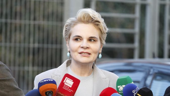 Kryemadhi pas daljes nga GJKKO: 240 faqe akuzë, shumica të fokusuara te unë, vetëm 35 faqe për Metën