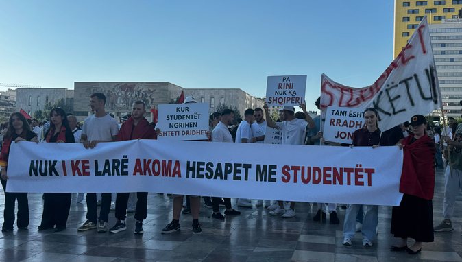 Dita e 11-të e protestës, qytetarët kërkojnë largimin e Ramës
