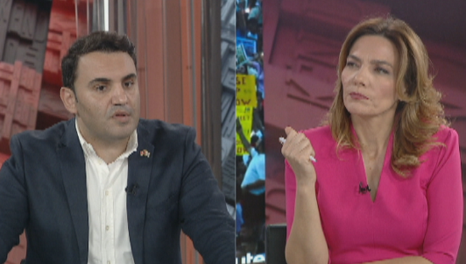 Pranon kërkesën e protestuesve, Berisha nuk kandidon për kryeministër? Këlliçi përgjigjet në “ÇdoKënd”