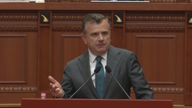 Deklarata e fortë e Ballës në Kuvend: Jo vetëm Irani dhe fqinjët, por edhe Kremlini po paguajnë para për të destabilizuar Shqipërinë 